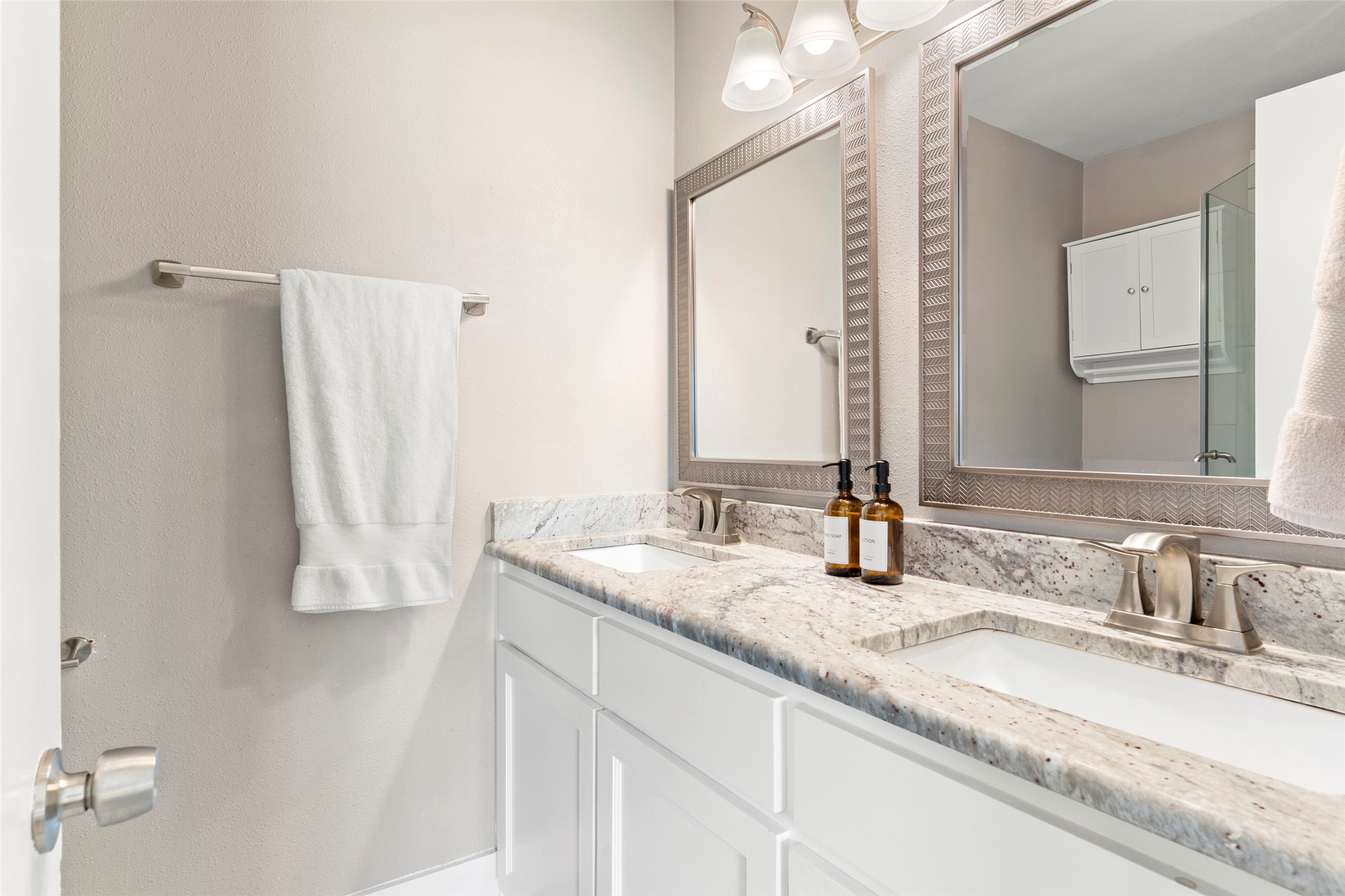 10647 Chesterton Drive Dallas TX 75238