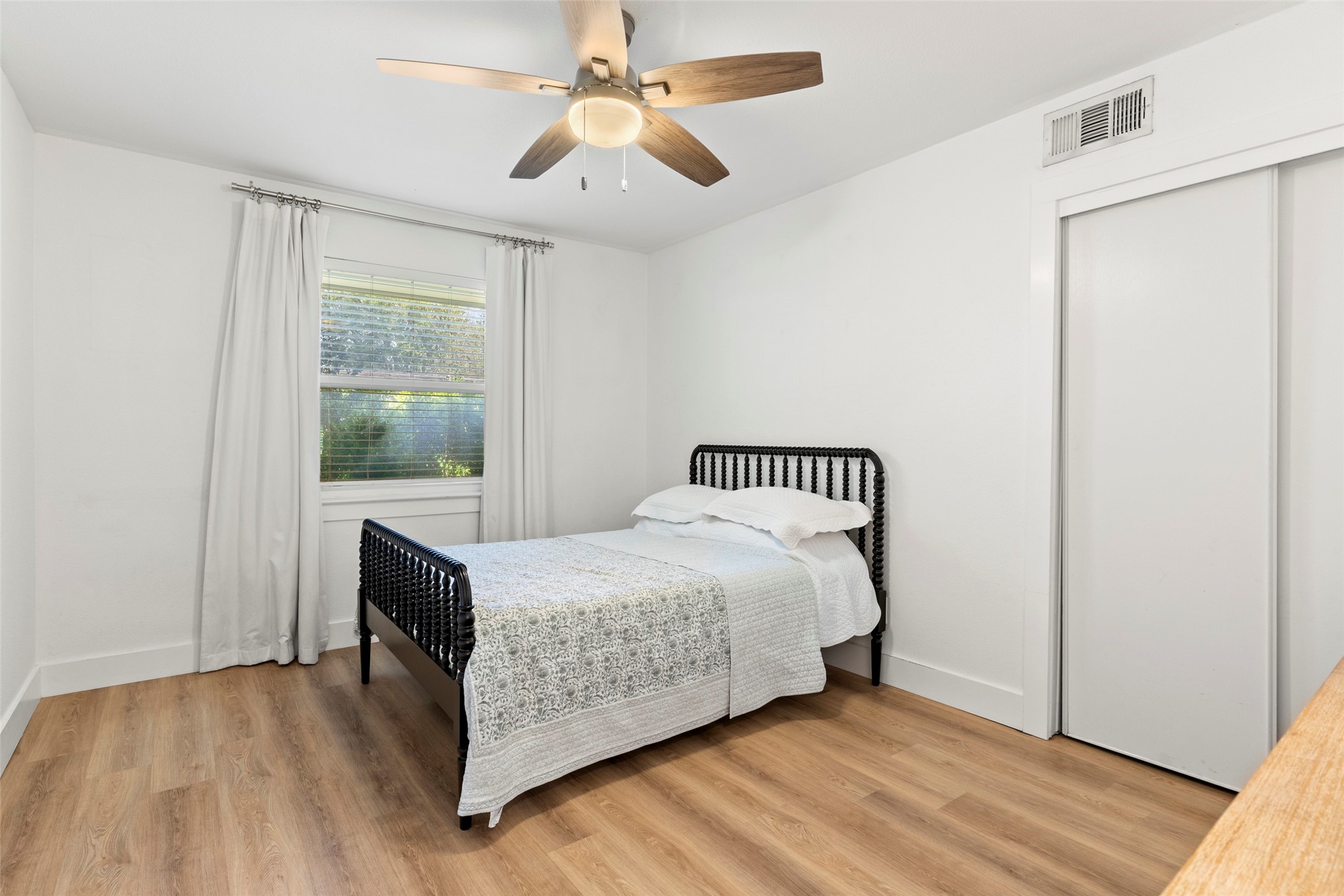 10647 Chesterton Drive Dallas TX 75238