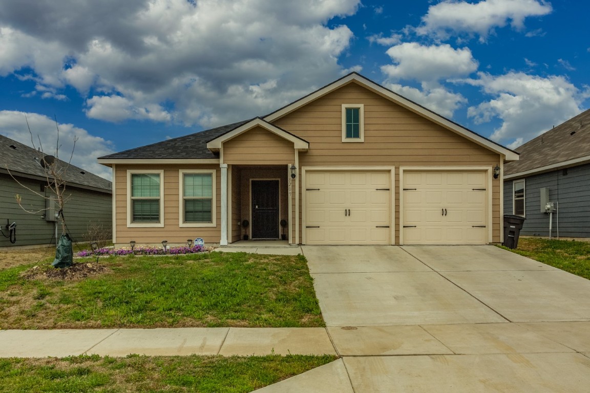 8209 Smokey Creek Pass Fort Worth TX 76179