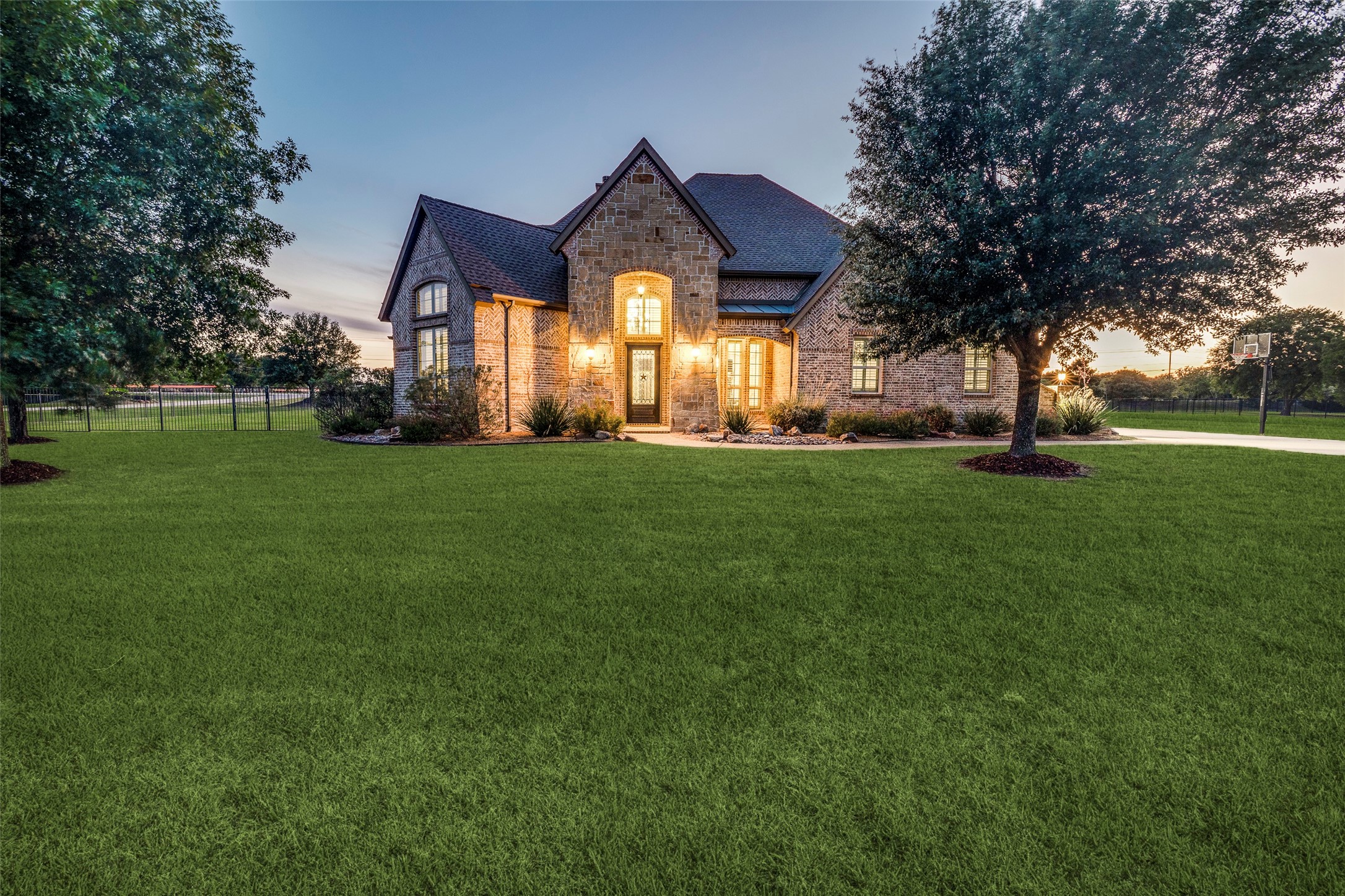 303 Strain Lane Lucas TX 75002