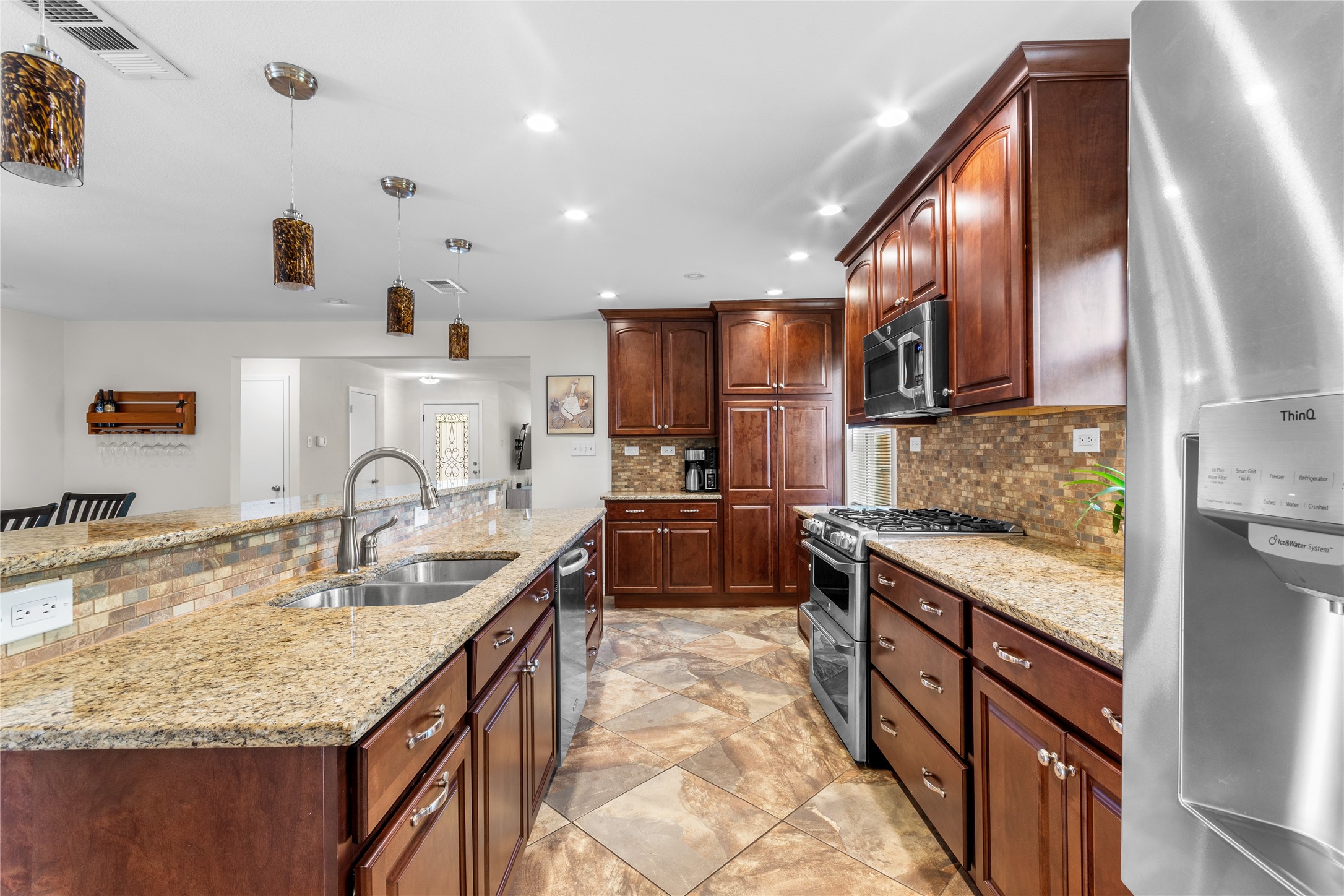 2530 Springhill Drive Dallas TX 75228