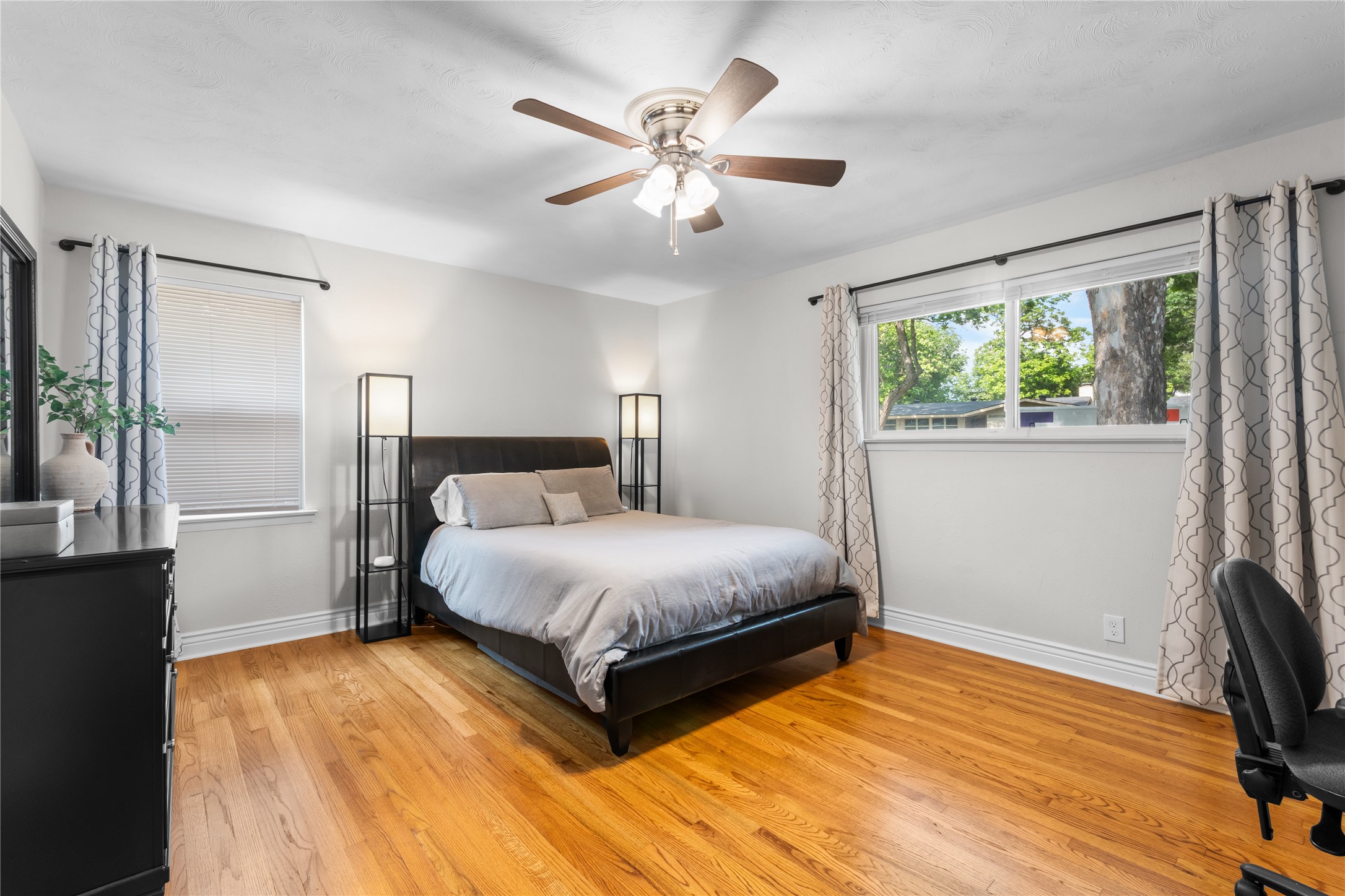 2530 Springhill Drive Dallas TX 75228