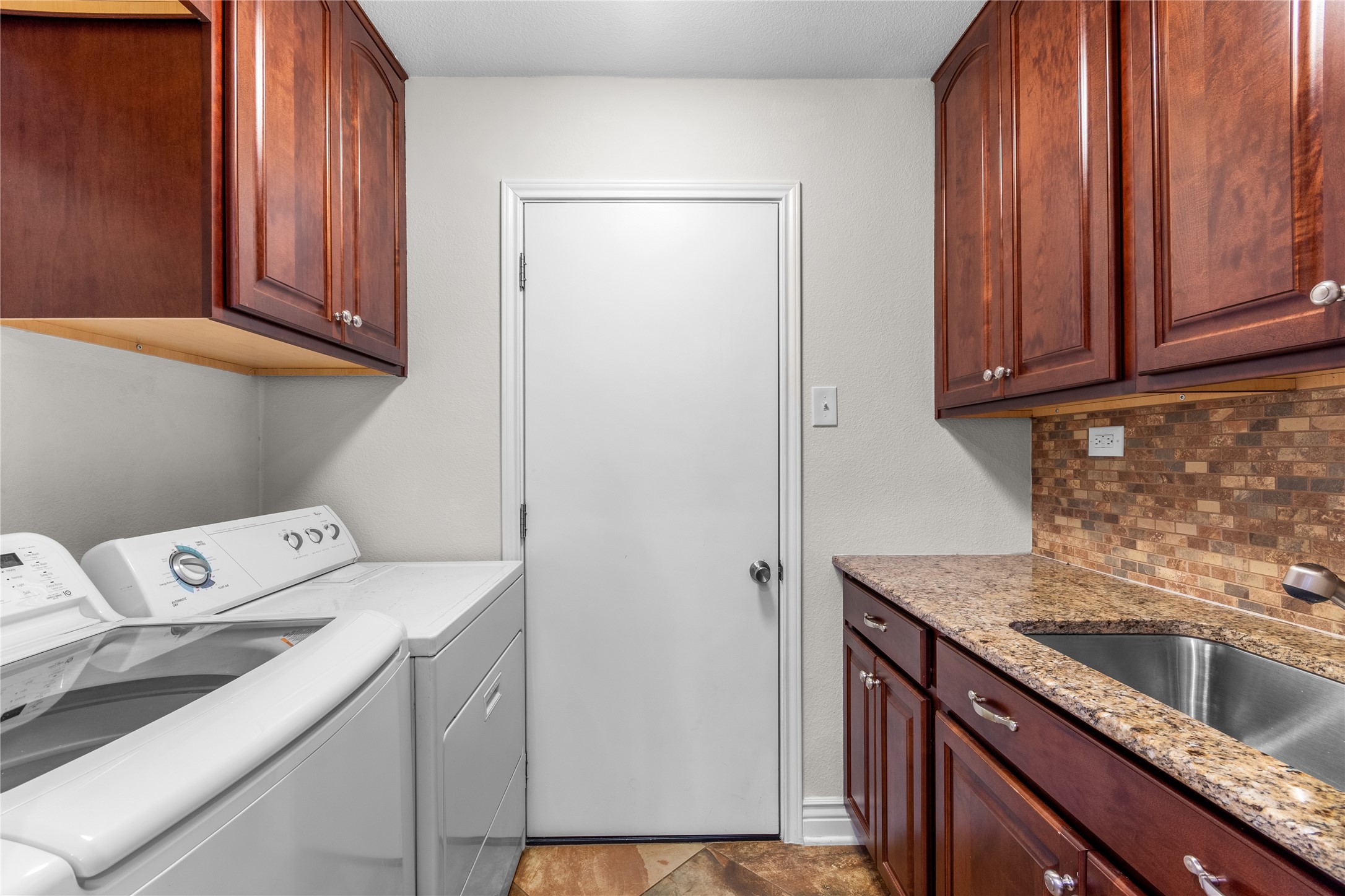 2530 Springhill Drive Dallas TX 75228