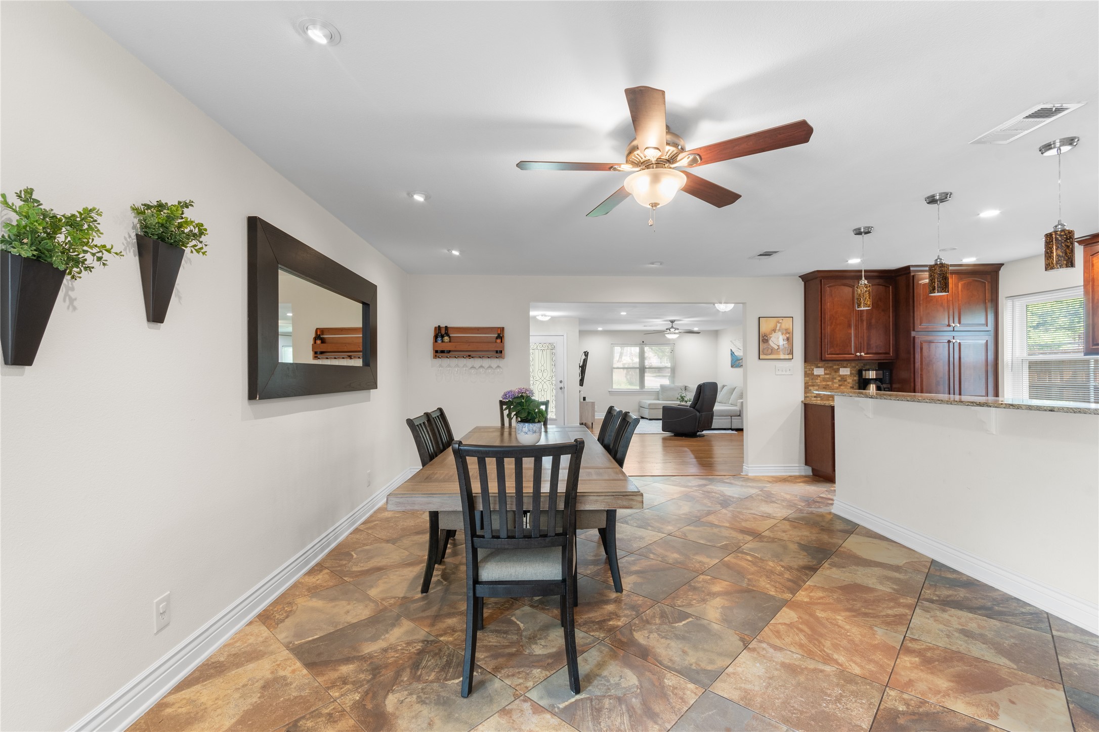 2530 Springhill Drive Dallas TX 75228