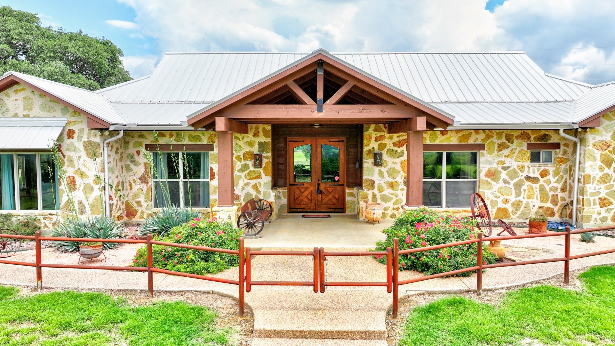 1084 Beddo Mountain Santo TX 76472