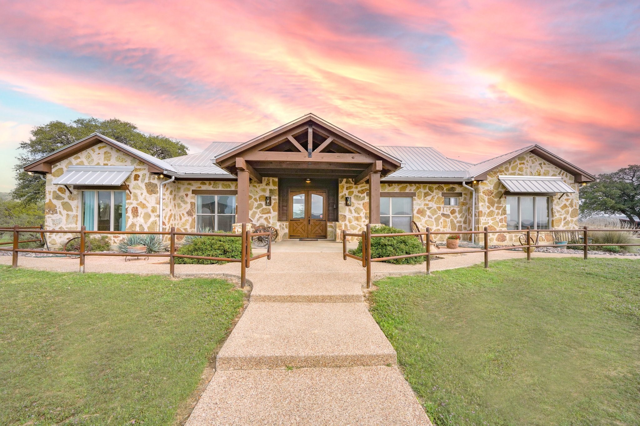 1084 Beddo Mountain Santo TX 76472