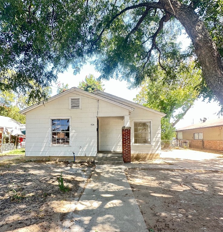 404 N Chandler Drive Fort Worth TX 76111
