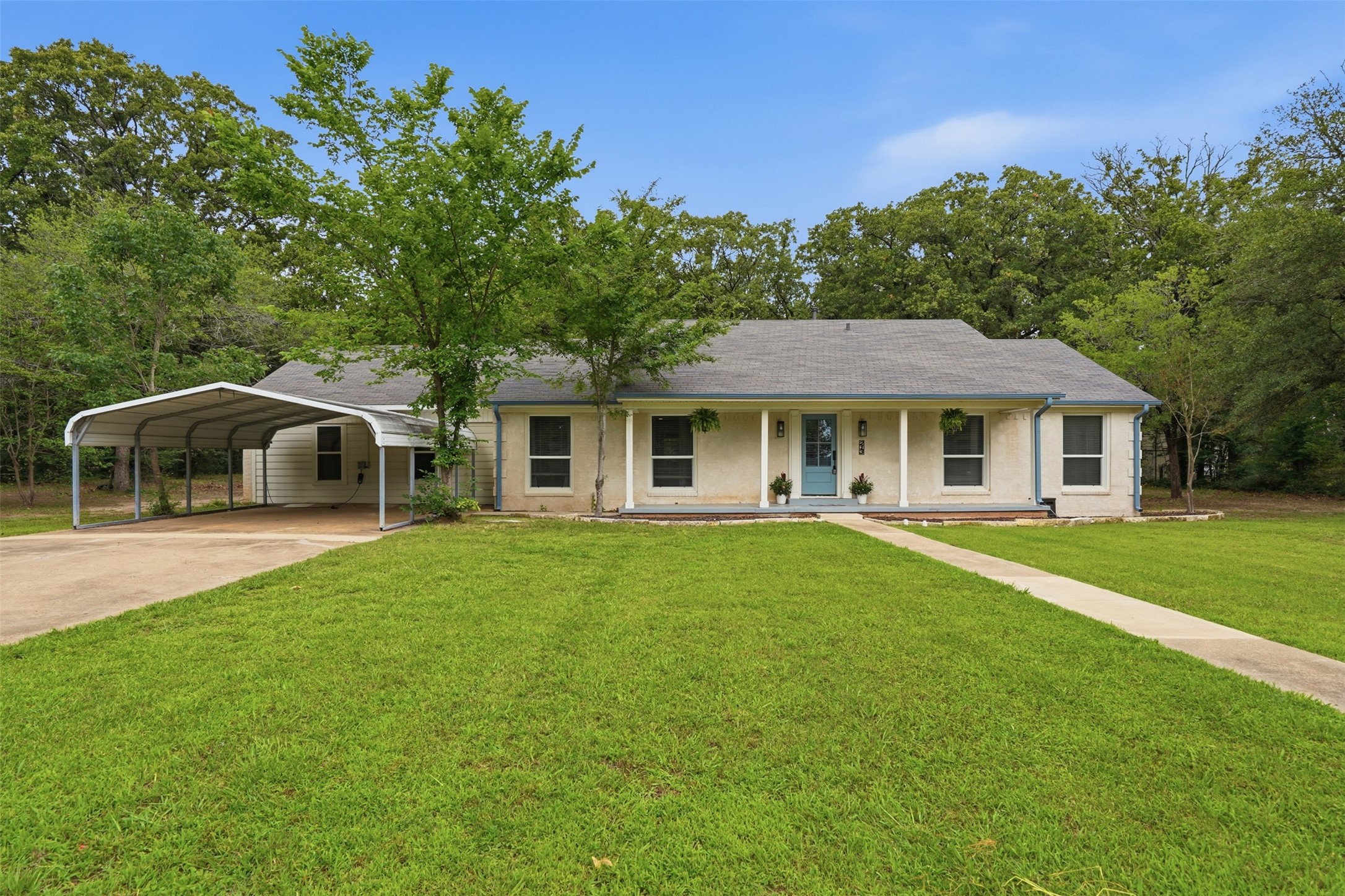 213 N Oaks Drive Grand Saline TX 75140
