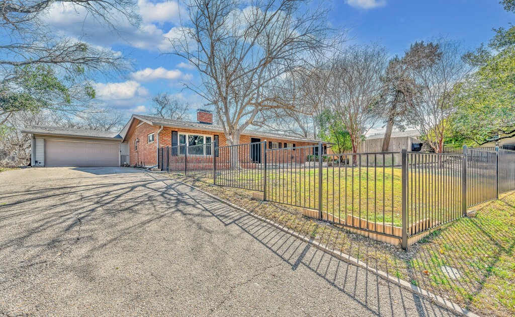 1301 Rambler Drive Waco TX 76710