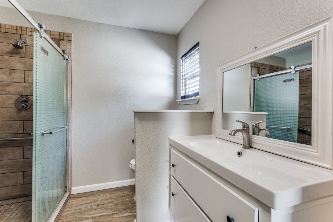 2505 Falls Drive Dallas TX 75211