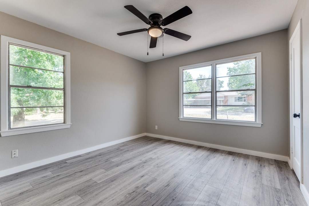 2505 Falls Drive Dallas TX 75211