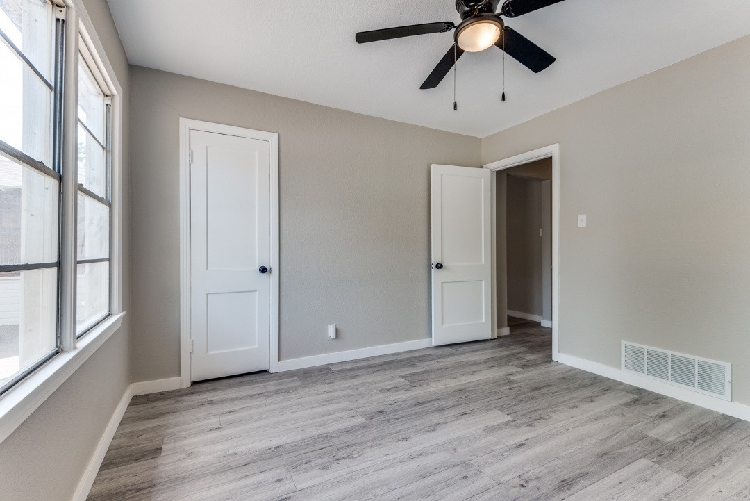 2505 Falls Drive Dallas TX 75211