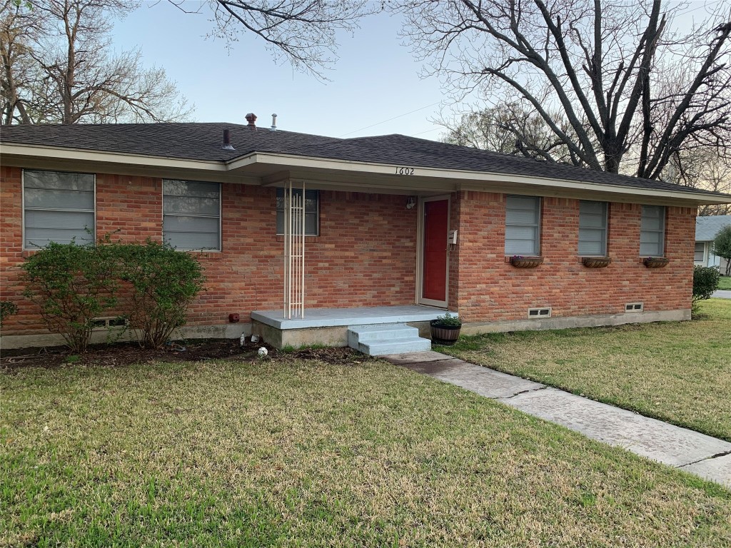 1602 Laurel Road Gainesville TX 76240