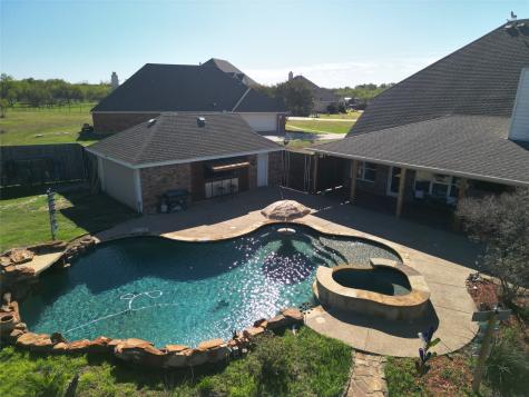 1097 Oak Creek Circle Royse City TX 75189