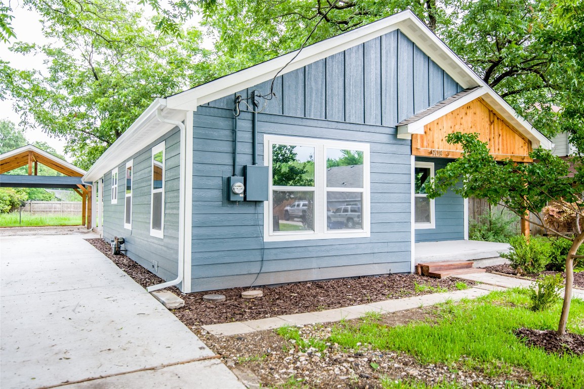 908 Kaufman Street Waxahachie TX 75165
