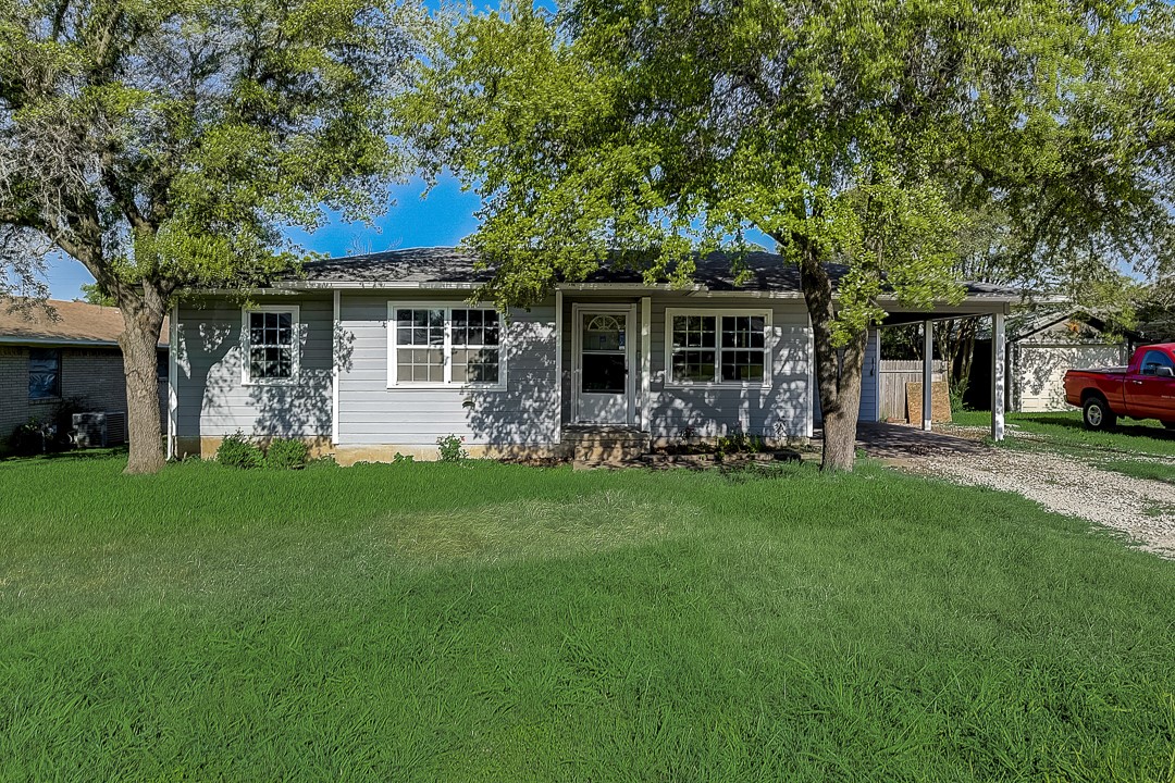 107 N Hillside Street Red Oak TX 75154