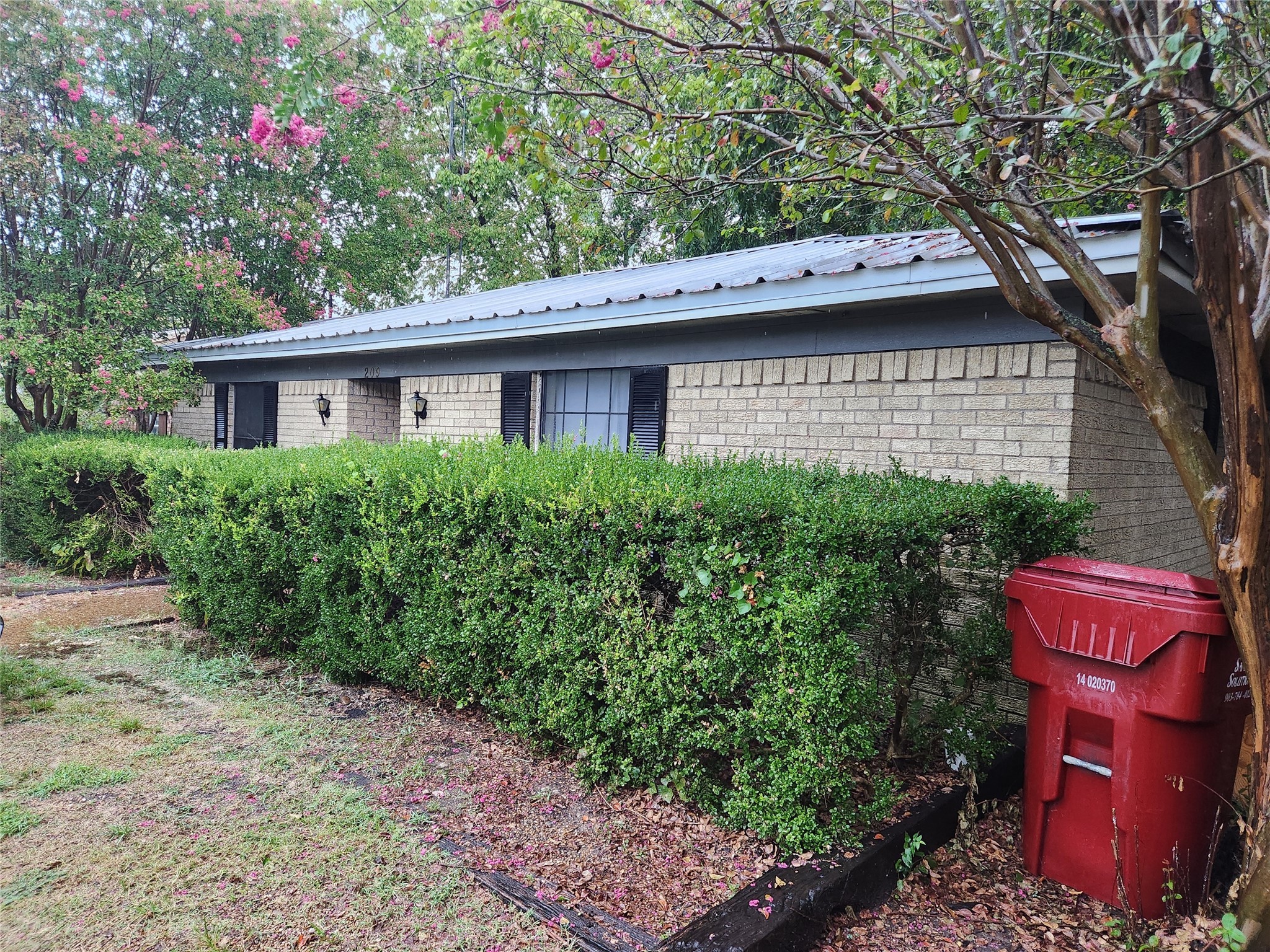 209 E 2nd Street Quinlan TX 75474