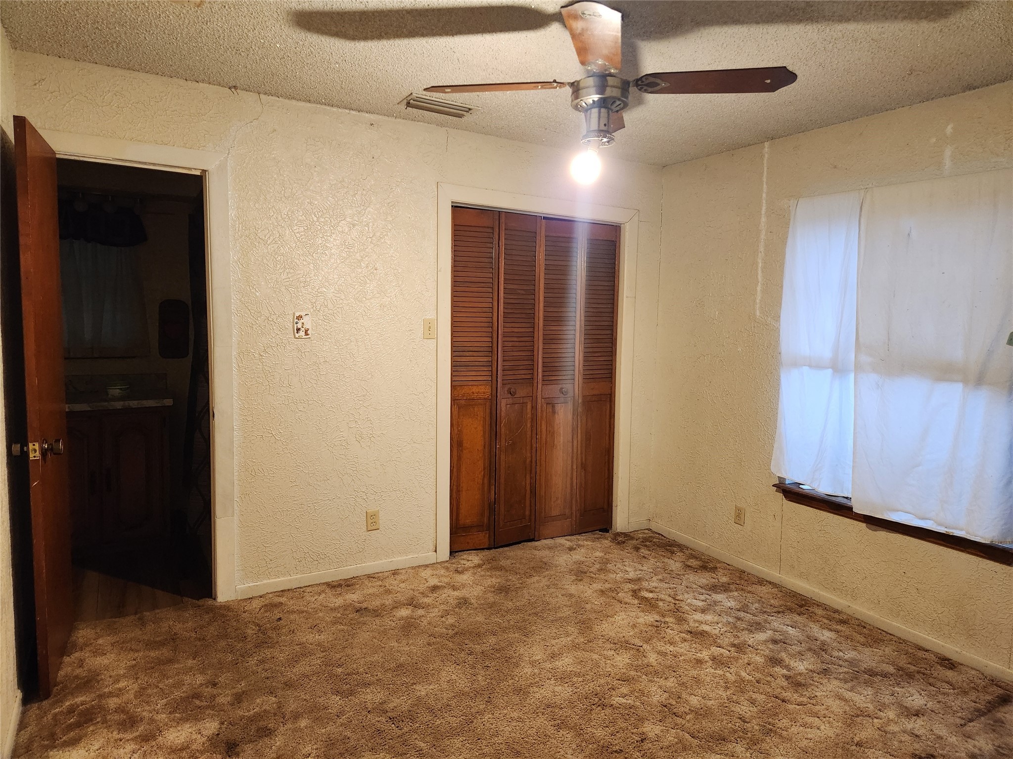 209 E 2nd Street Quinlan TX 75474
