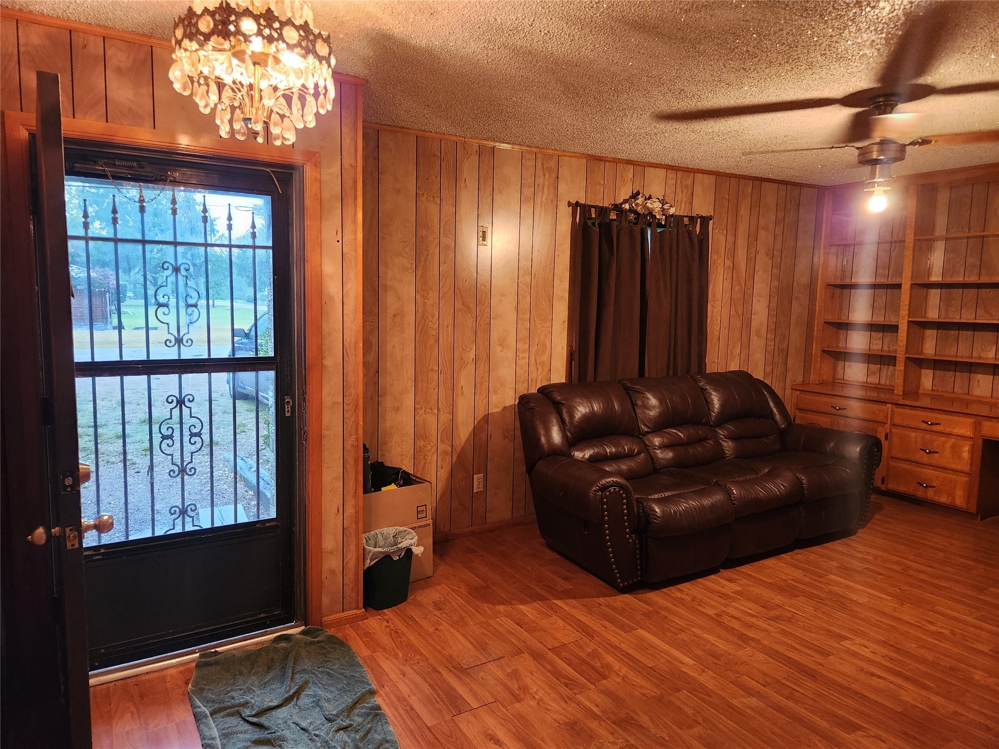 209 E 2nd Street Quinlan TX 75474