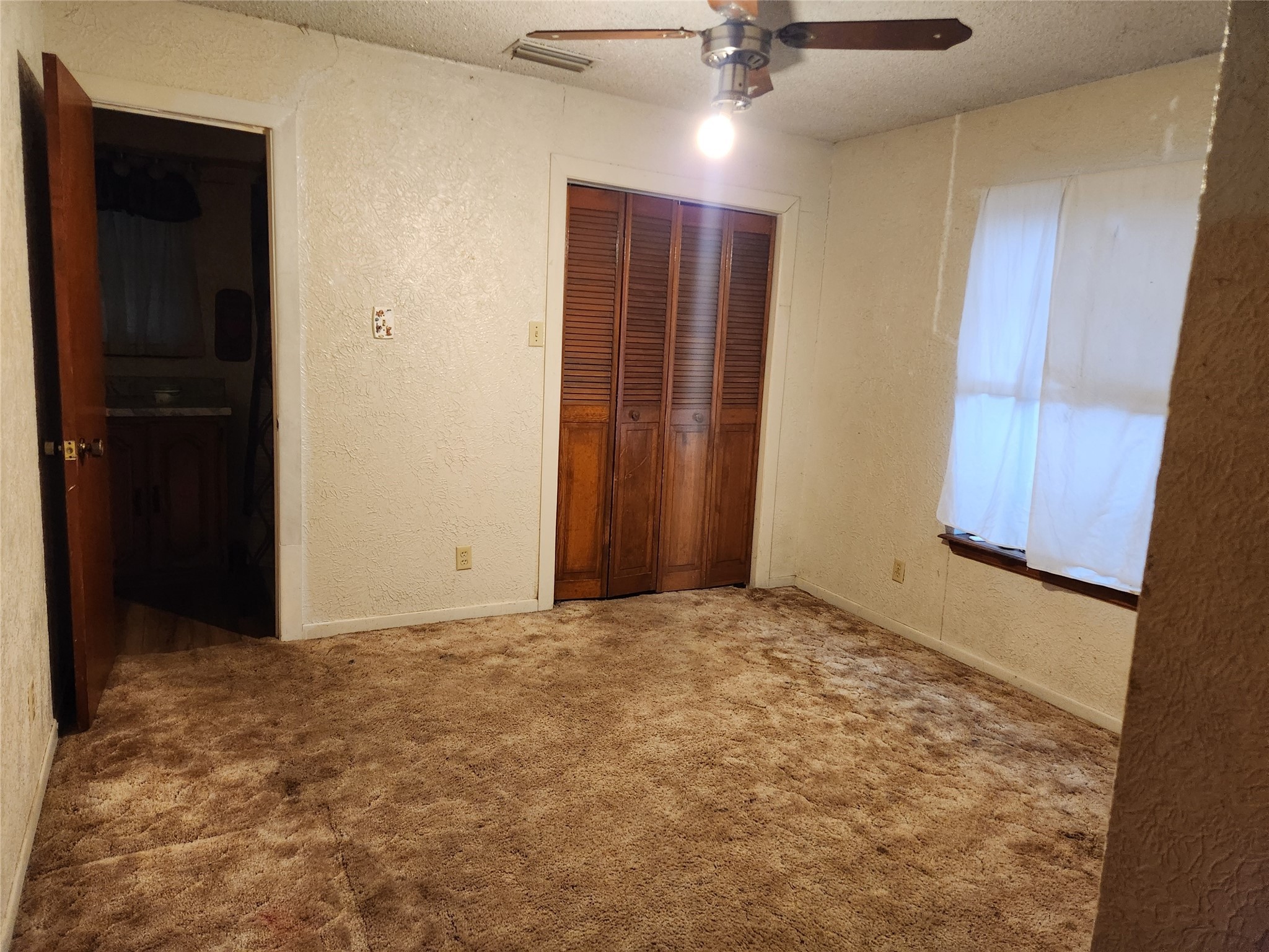 209 E 2nd Street Quinlan TX 75474
