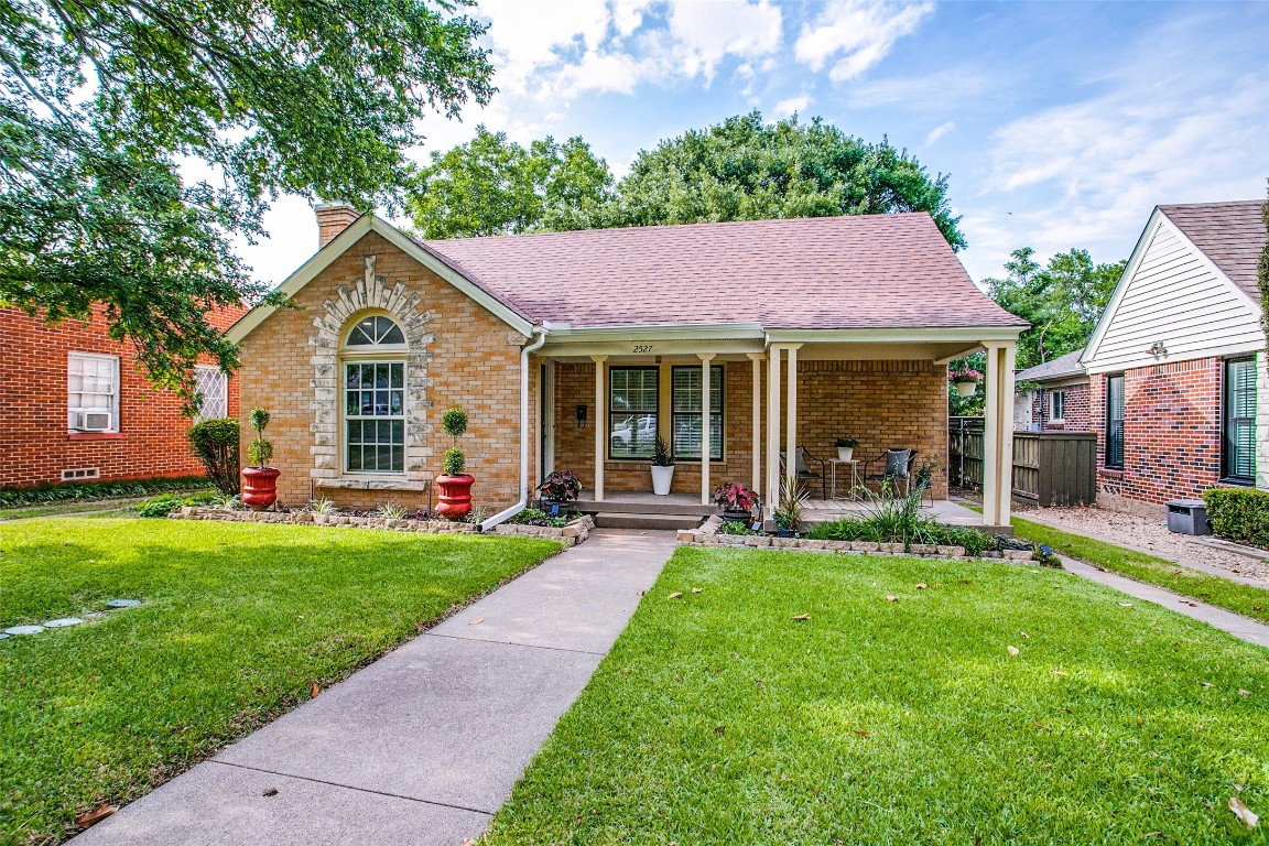 2527 Marvin Avenue Dallas TX 75211