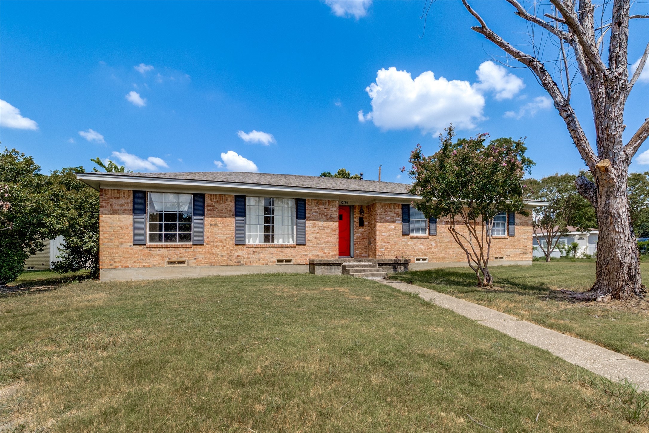10785 Coogan Street Dallas TX 75229