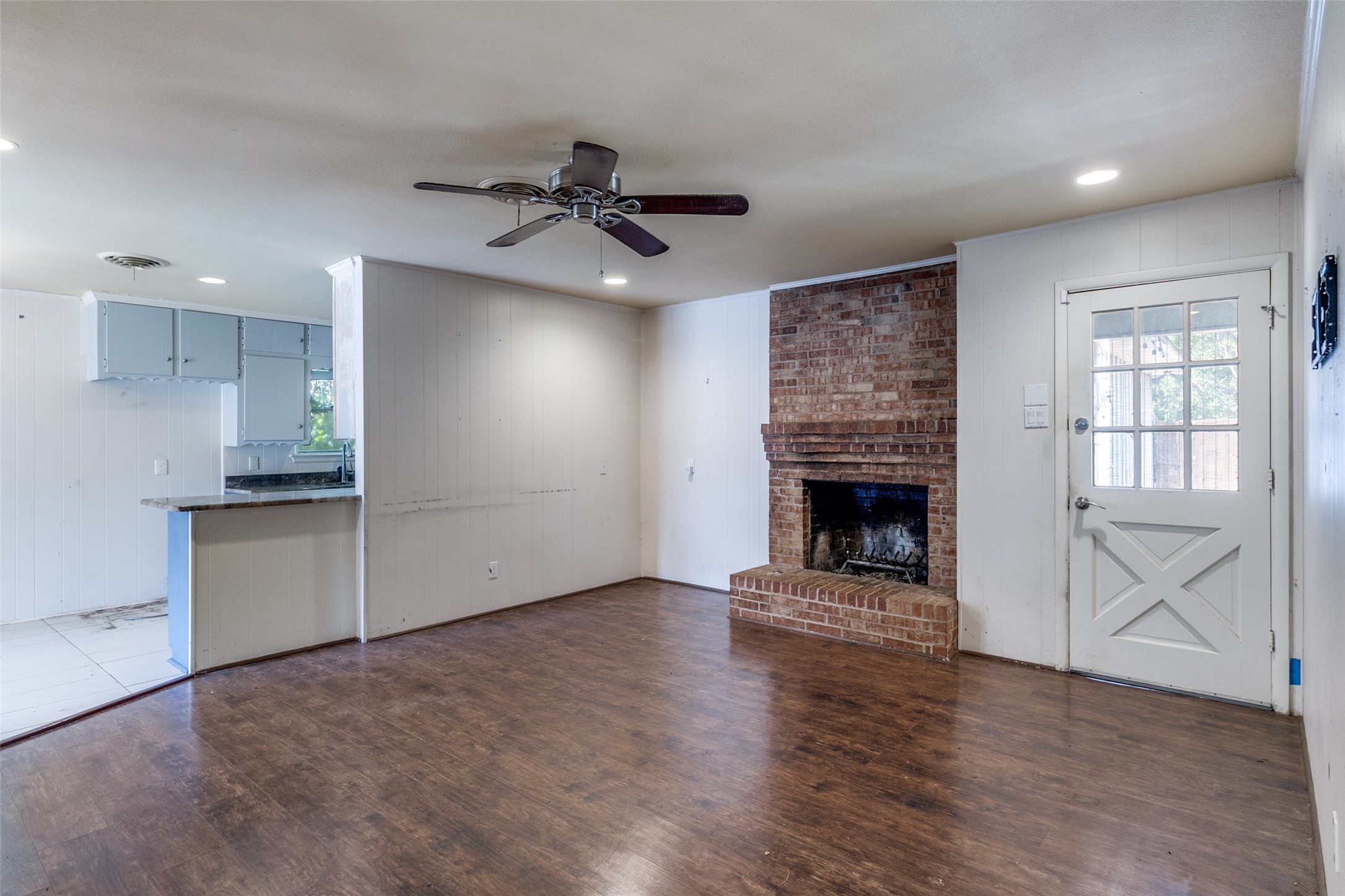 10785 Coogan Street Dallas TX 75229