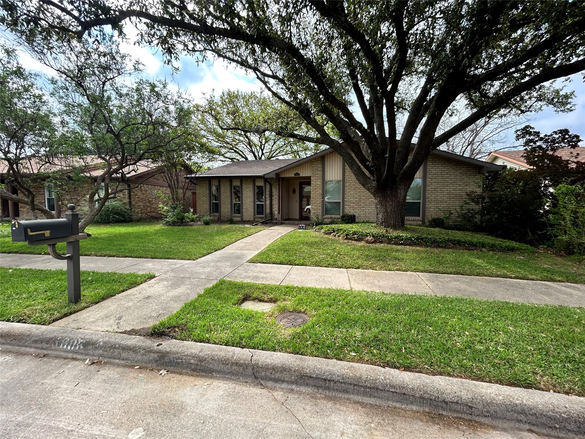 1806 Clear Creek Lane Carrollton TX 75007