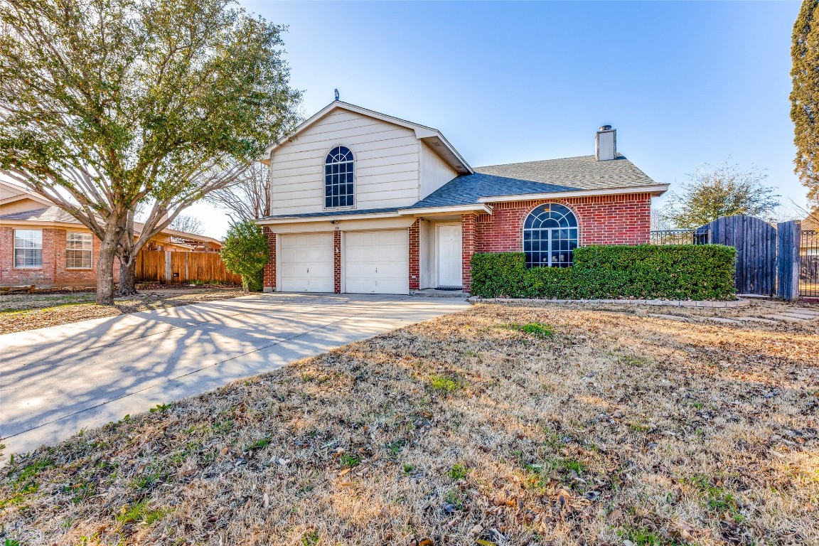 316 Comiskey Court Saginaw TX 76179