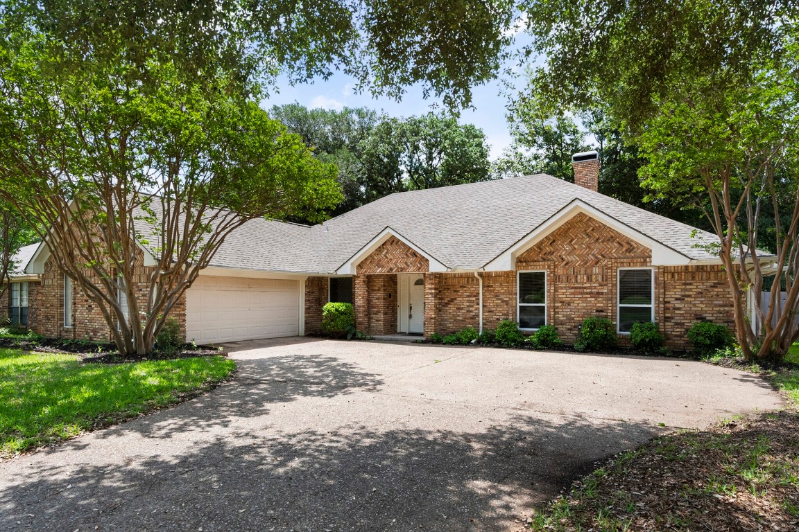 5208 Oak Springs Drive Arlington TX 76016
