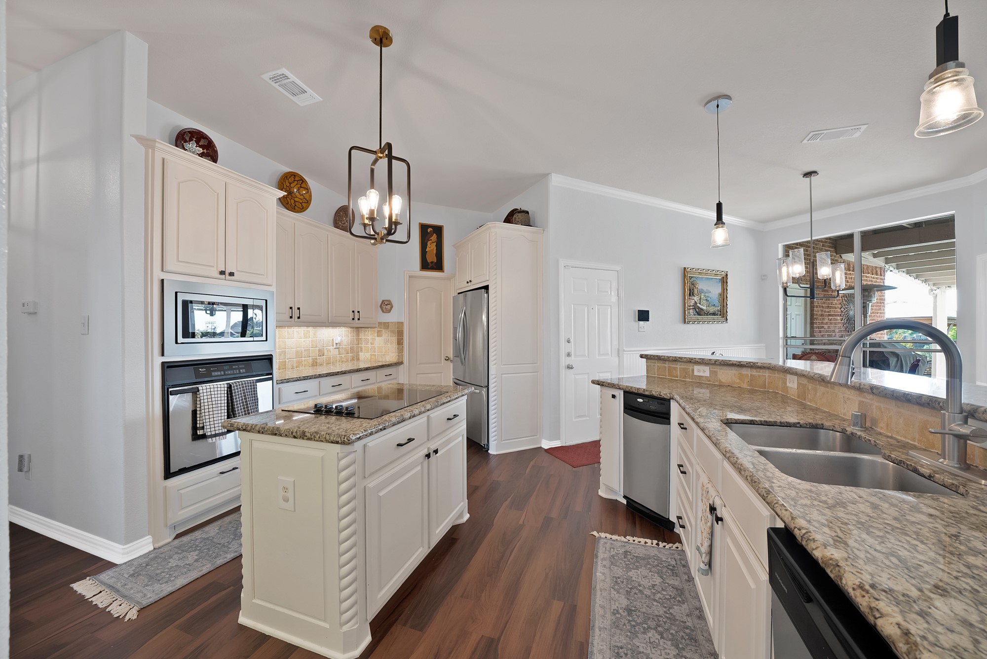 1611 Mustang Court Cedar Hill TX 75104