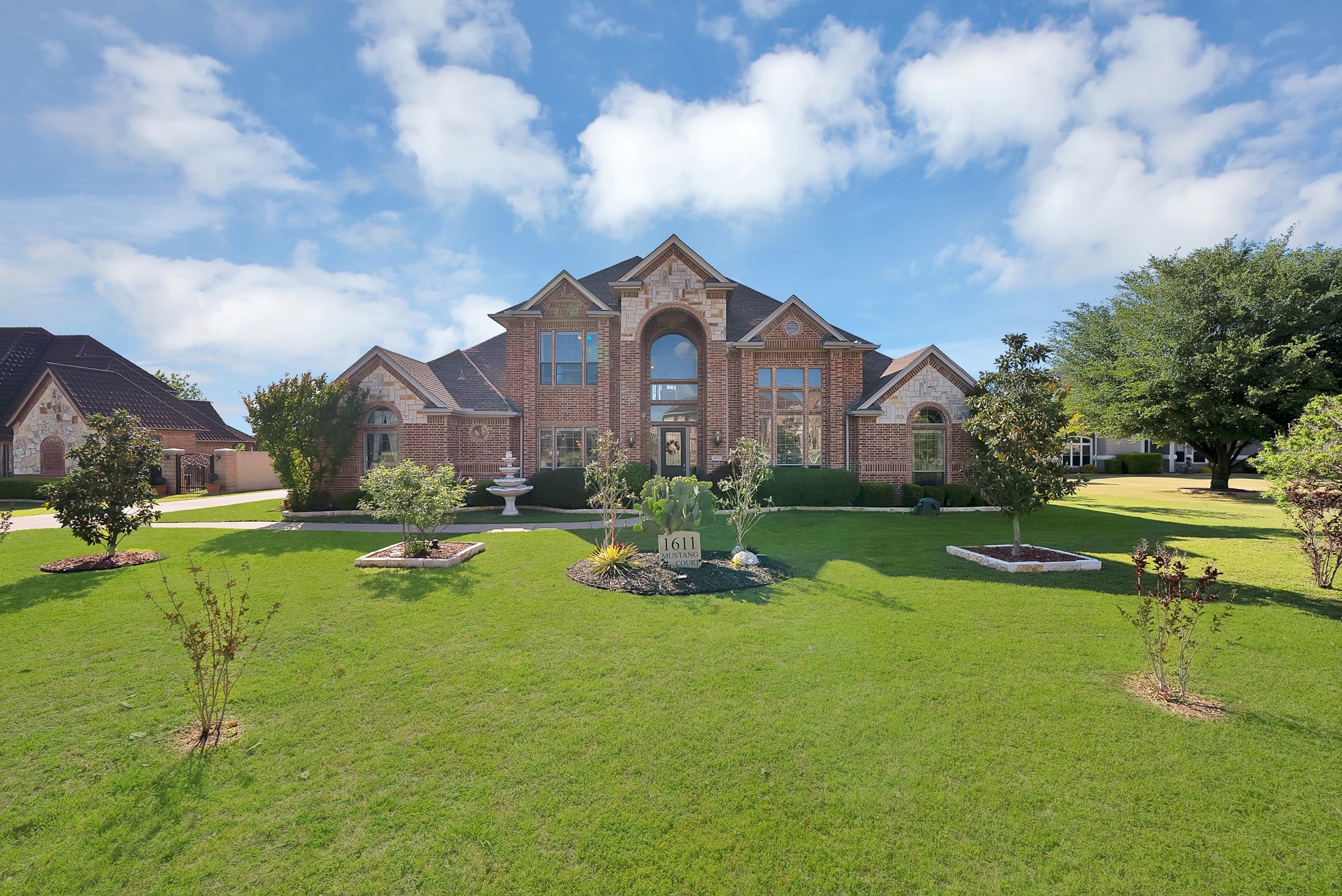 1611 Mustang Court Cedar Hill TX 75104