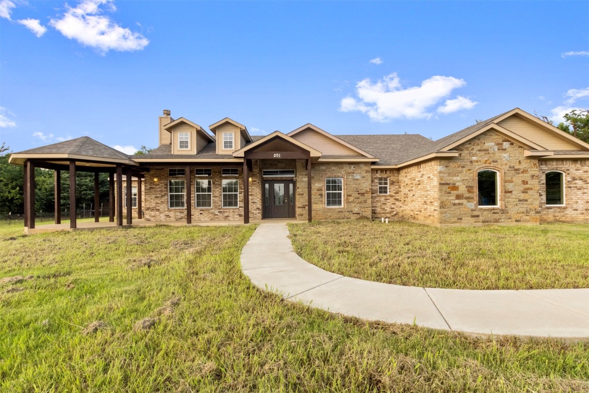 201 Bishop Street Alvarado TX 76009