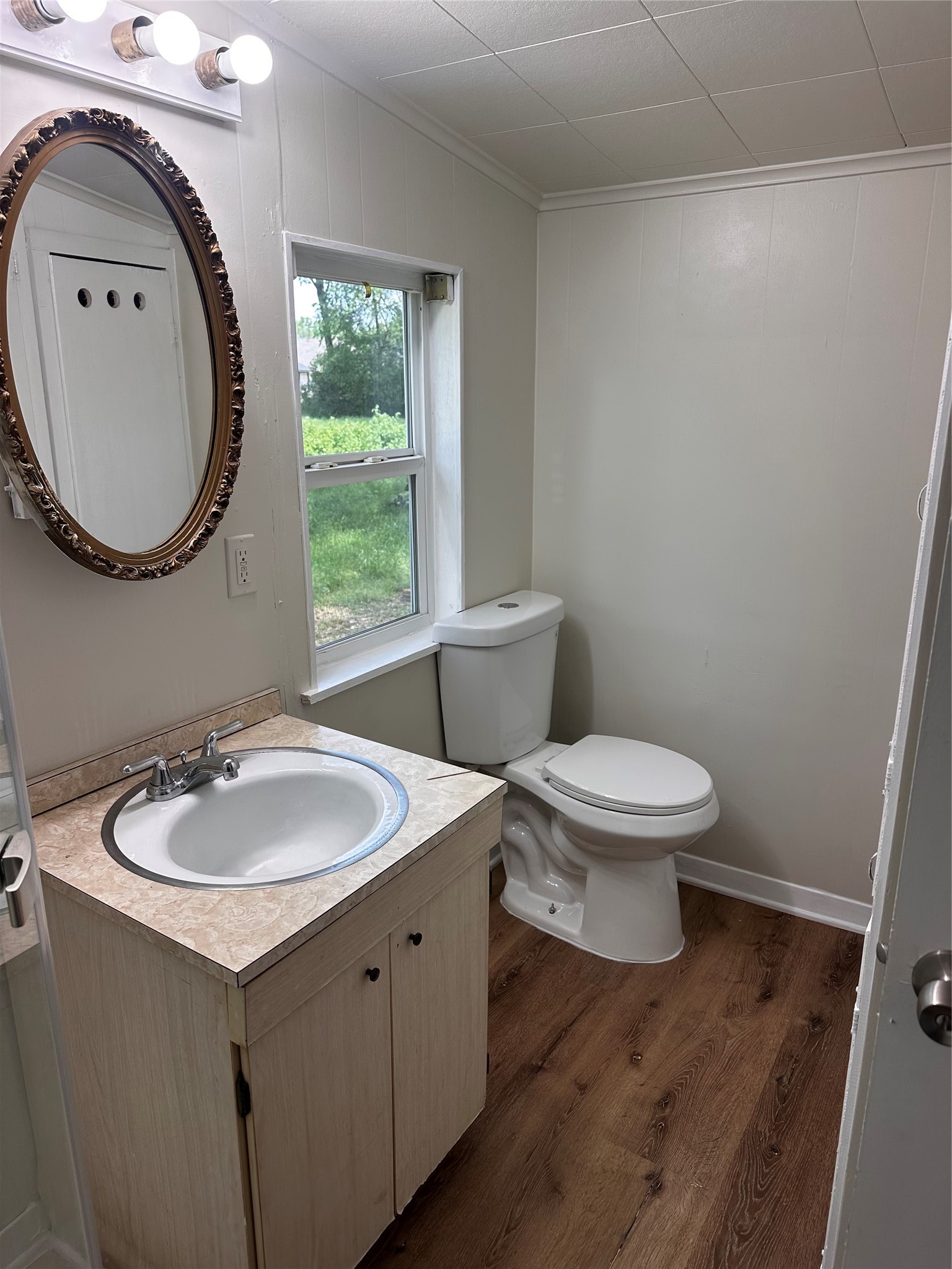 379 S Center Street Gladewater TX 75647