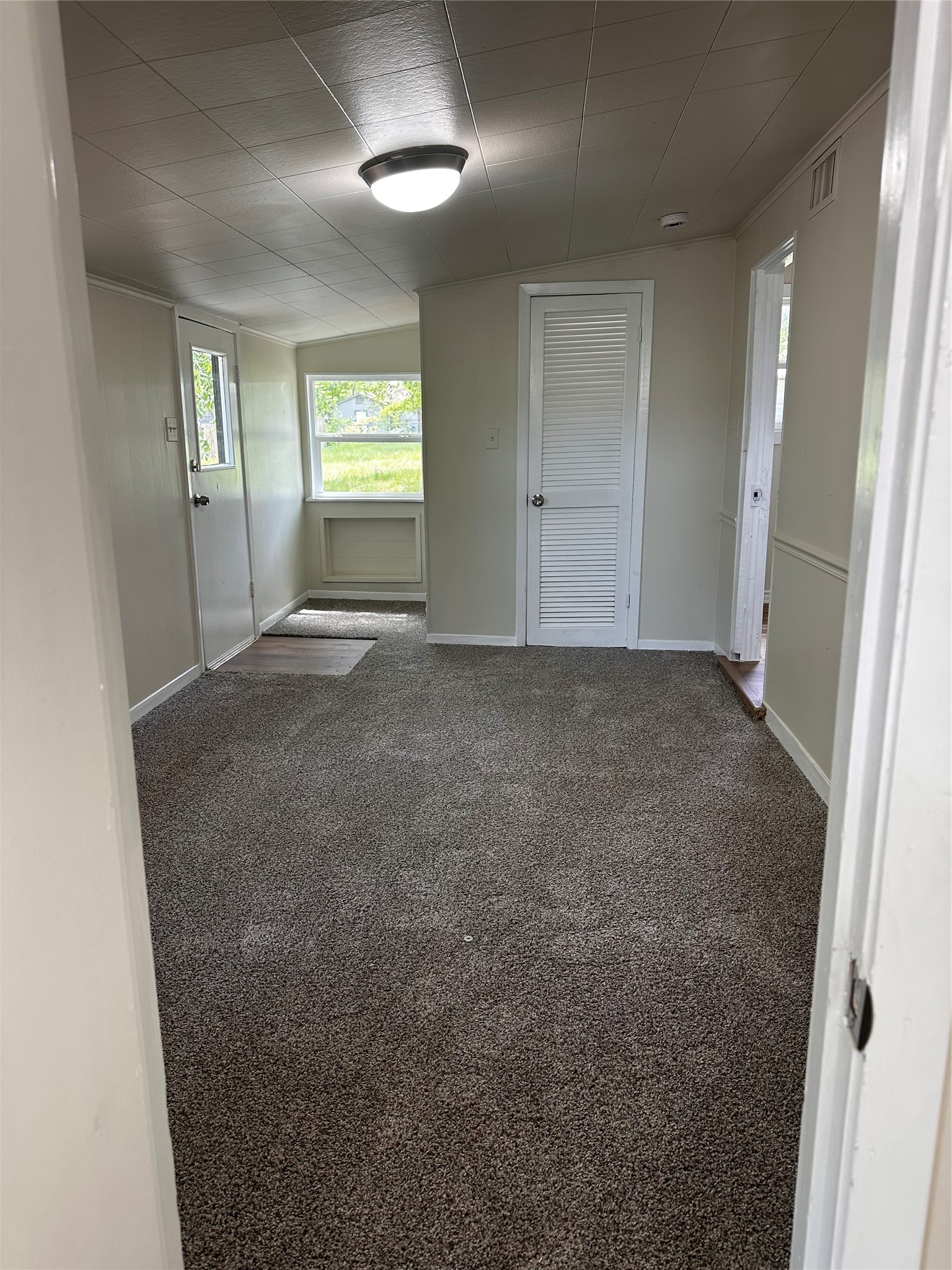 379 S Center Street Gladewater TX 75647