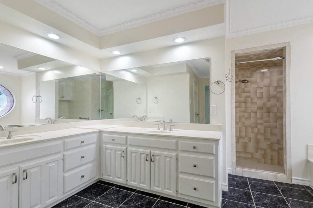 3917 Laurel Lane Bedford TX 76021