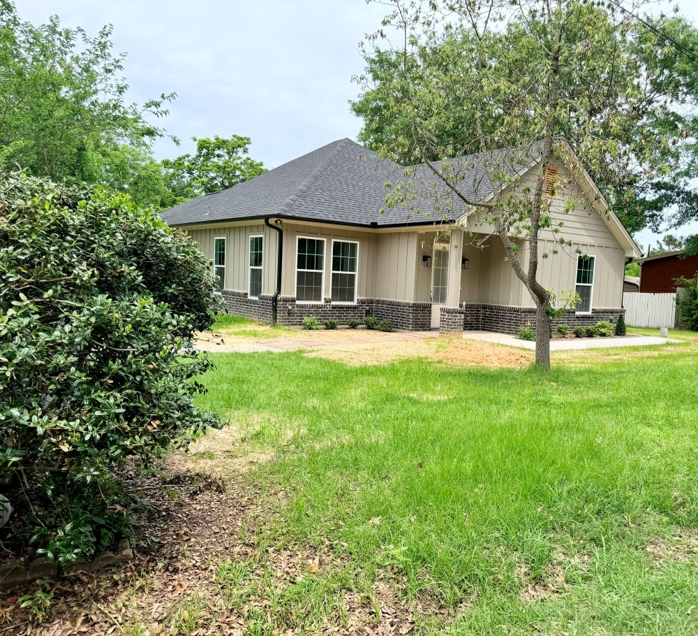 5350 First Street Chandler TX 75758