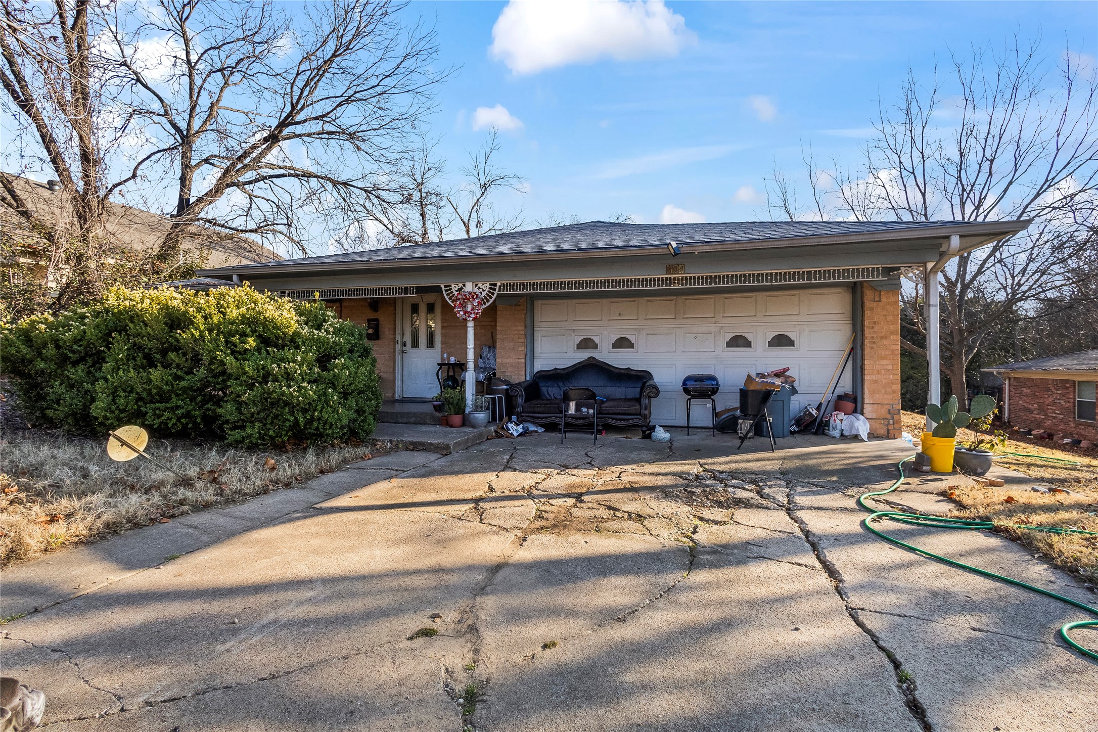 809 Burleson Street Grand Prairie TX 75050