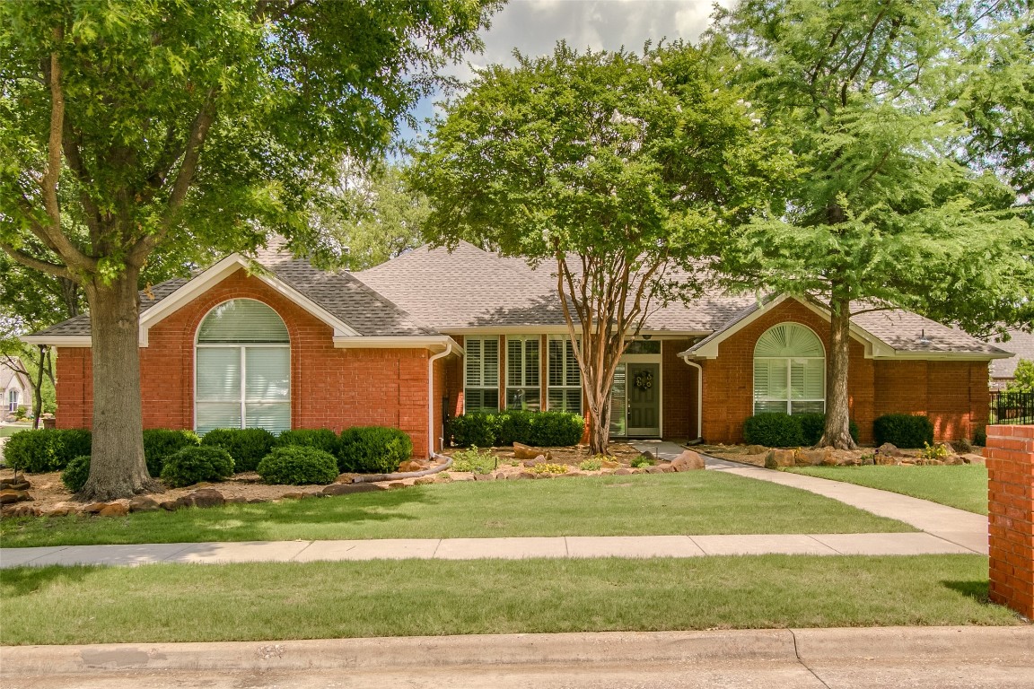 1315 Woodlake Drive Corinth TX 76210