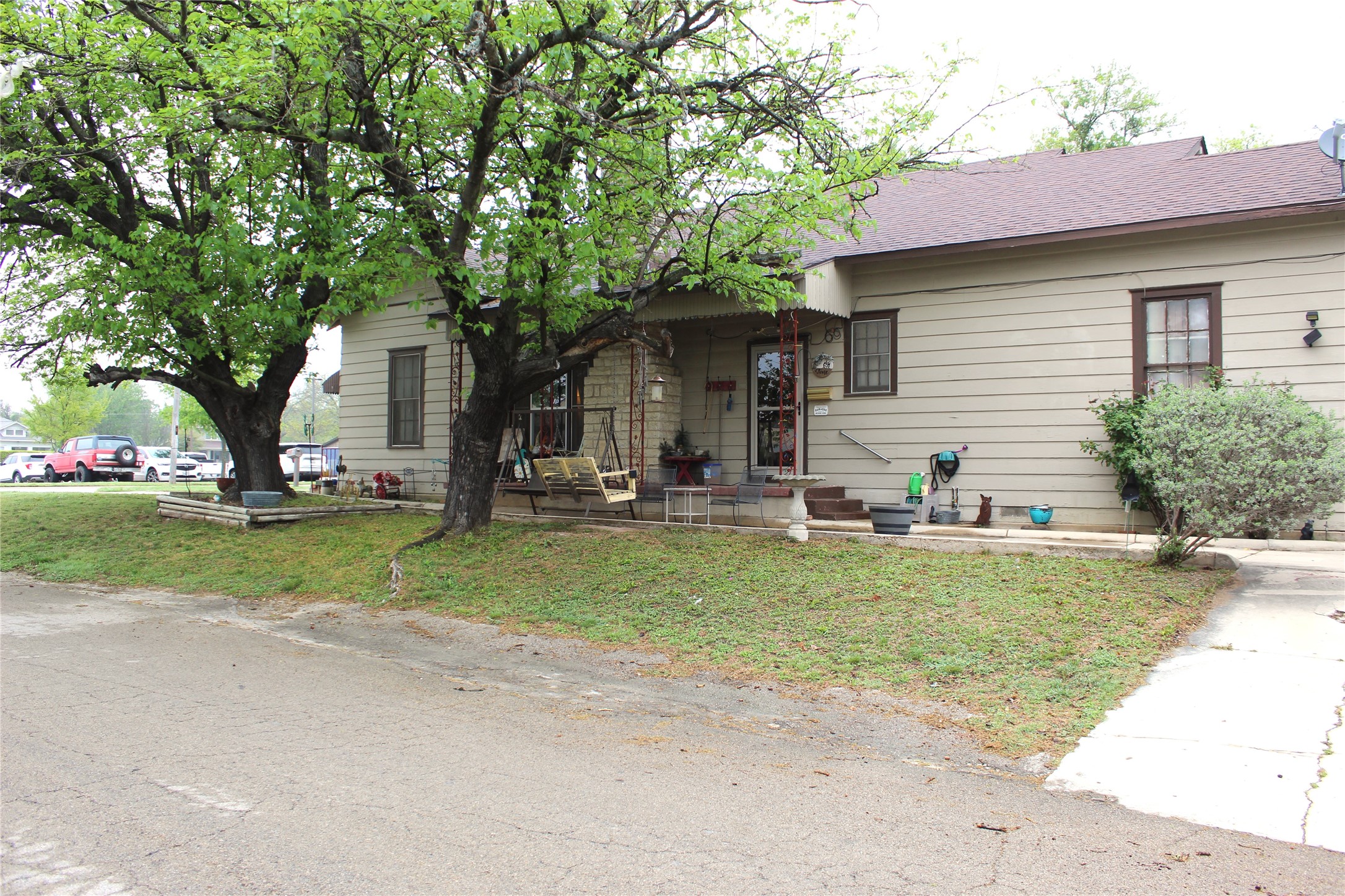 613 N Graham Street Stephenville TX 76401