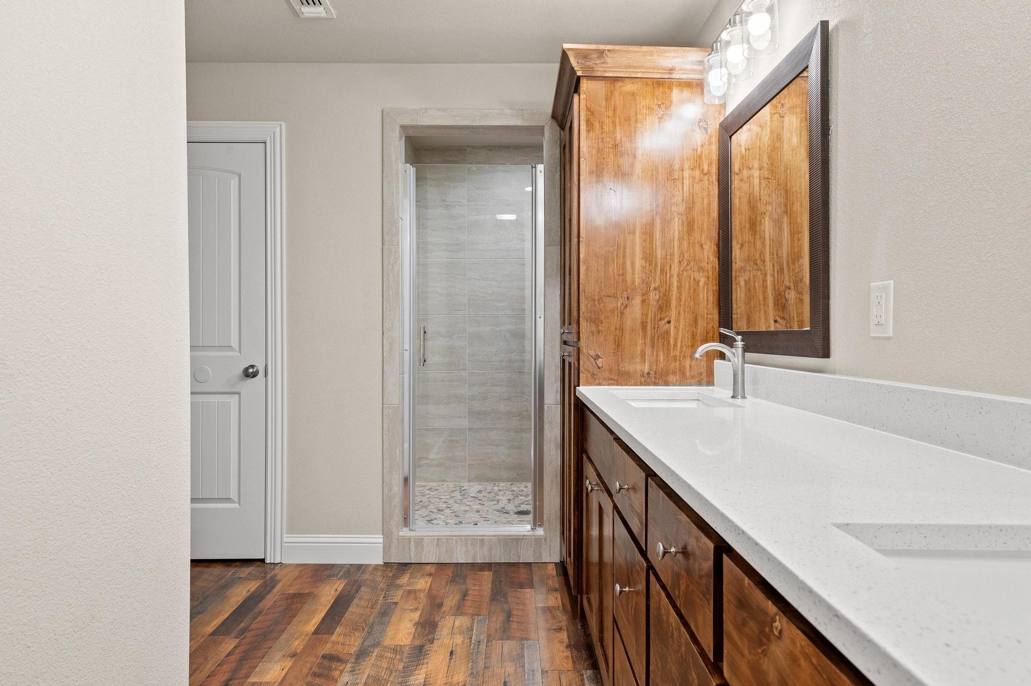899 W Cardinal Street Ector TX 75439