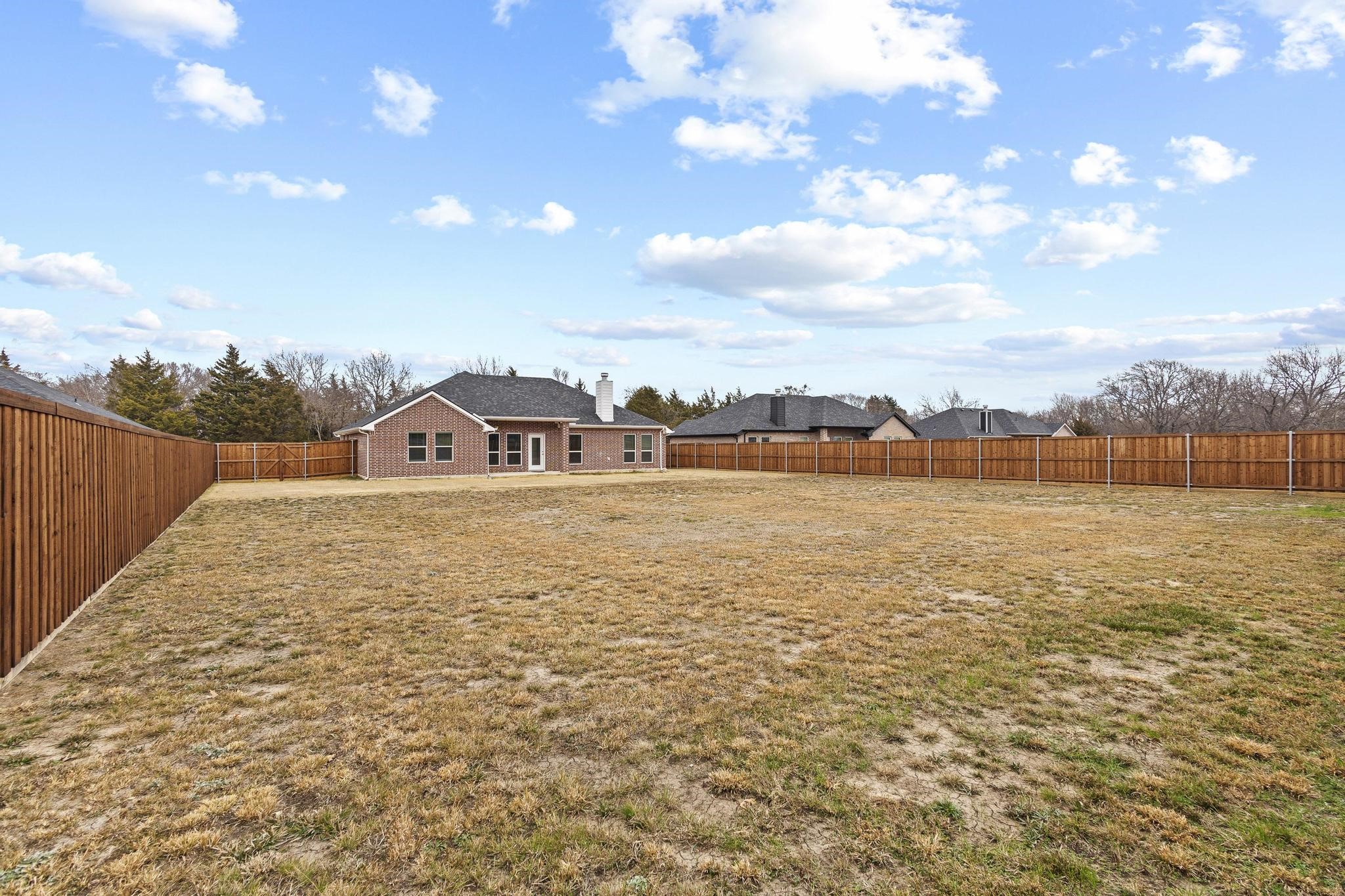 899 W Cardinal Street Ector TX 75439
