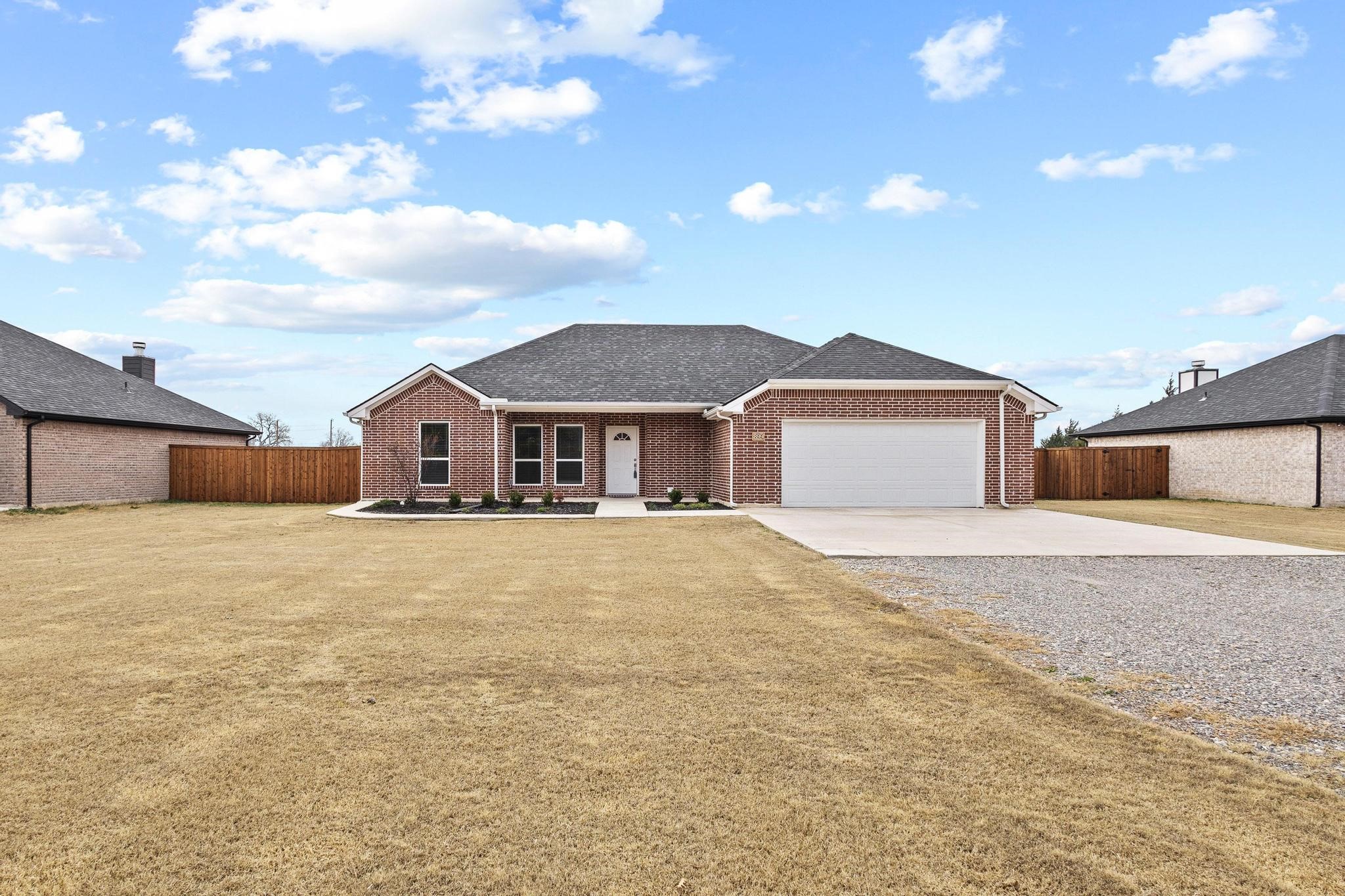 899 W Cardinal Street Ector TX 75439