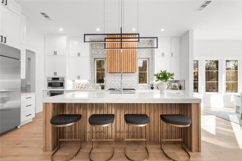 4426 Bonham Street Dallas TX 75229