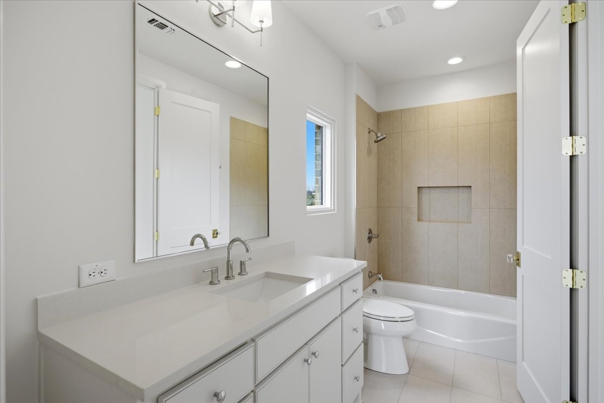 5043 Linnet Lane Dallas TX 75209