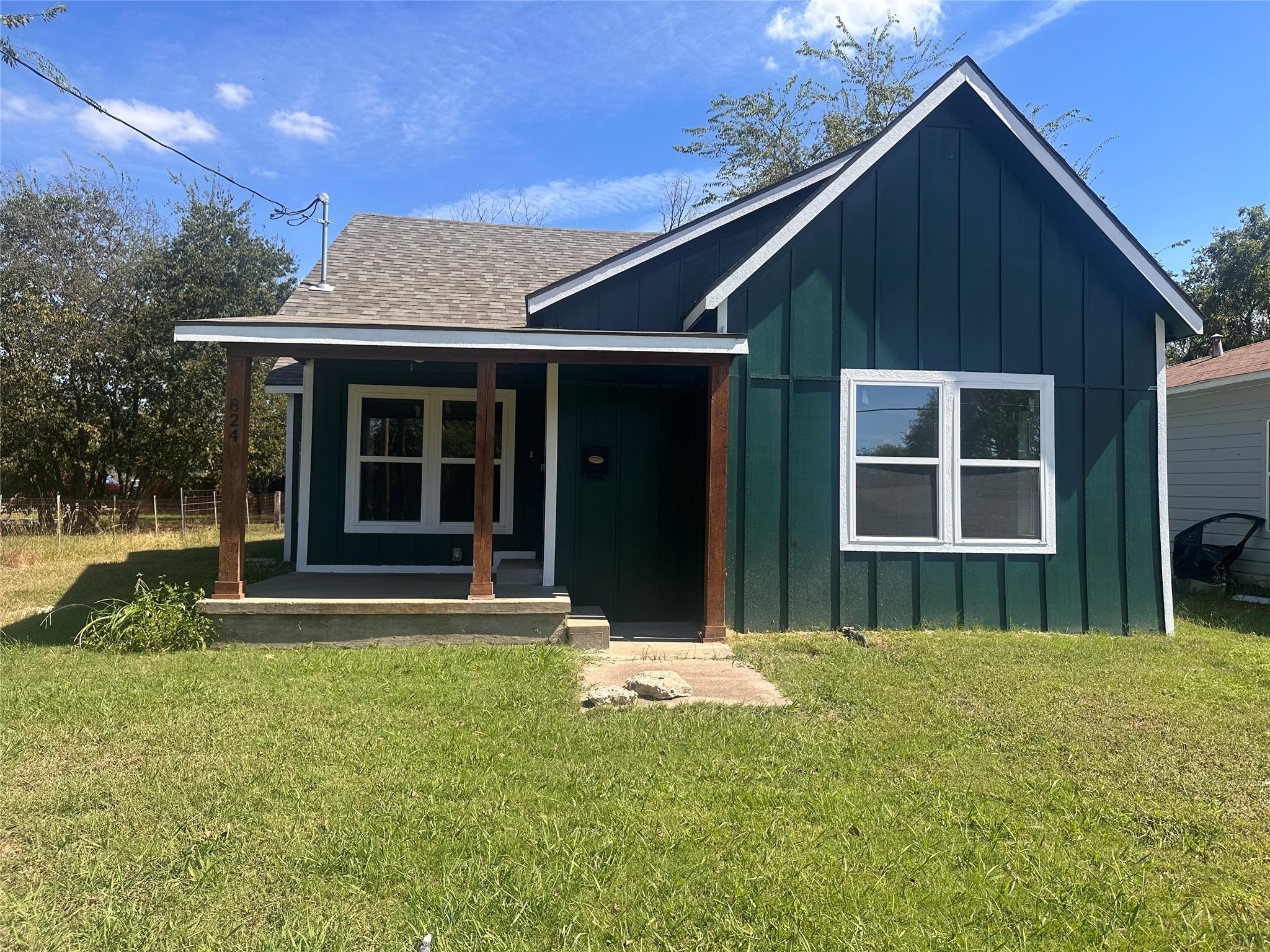 824 N Virginia Street Terrell TX 75160