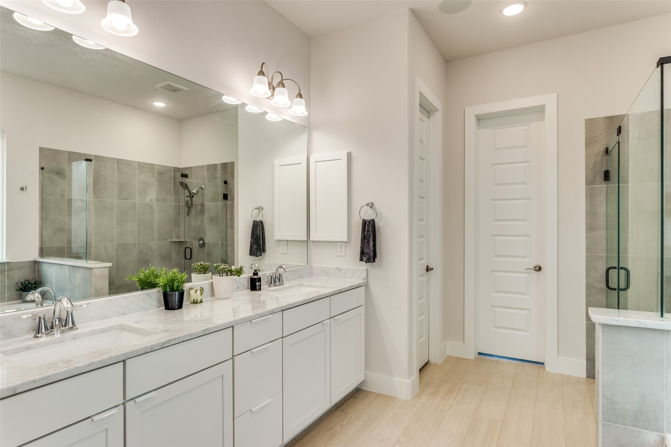 1785 Bramshaw Trail Farmers Branch TX 75234
