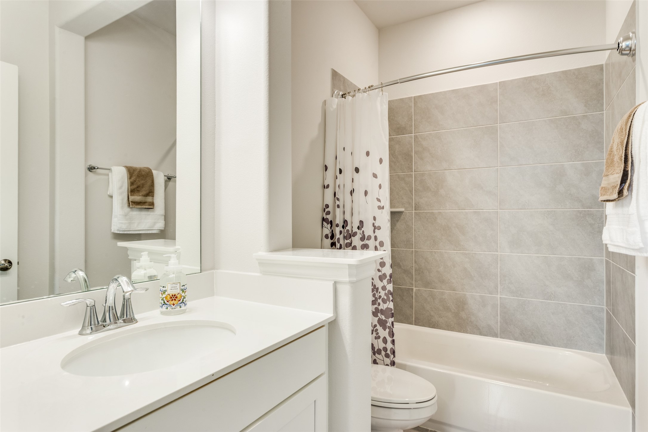 1785 Bramshaw Trail Farmers Branch TX 75234