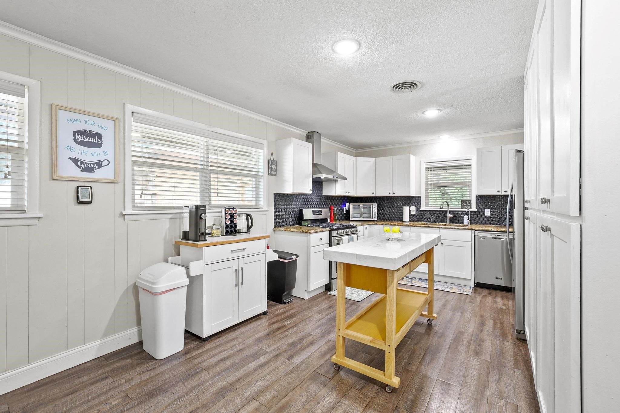 1231 Oak Drive Denison TX 75020