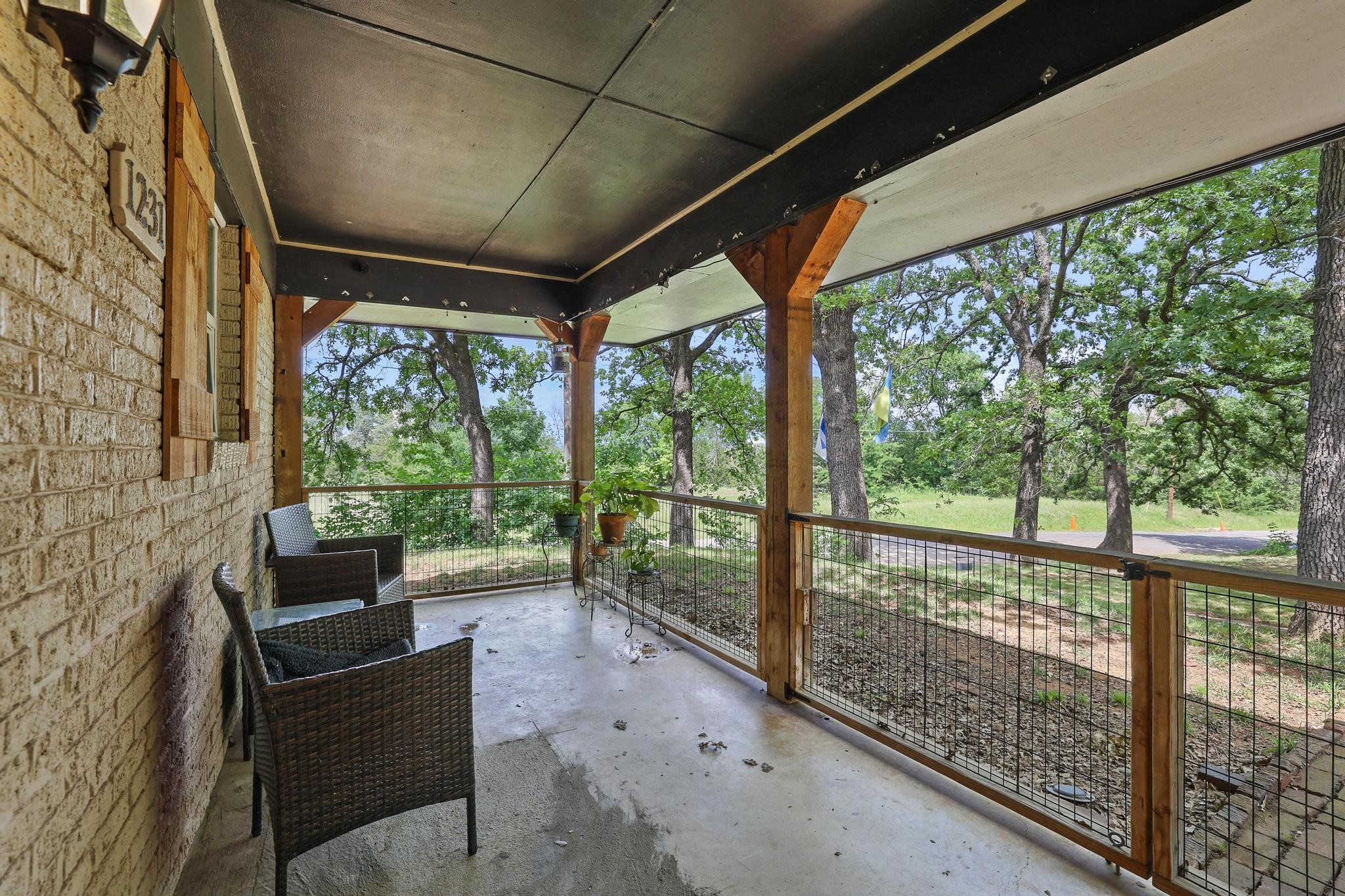 1231 Oak Drive Denison TX 75020